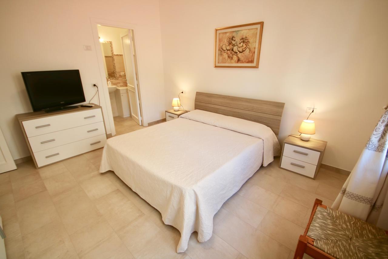 Casa Degli Ospiti Hotel Olbia Exterior photo